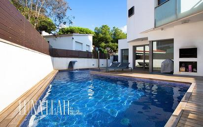 Swimming pool of House or chalet for sale in Castelldefels  with Air Conditioner, Heating and Private garden