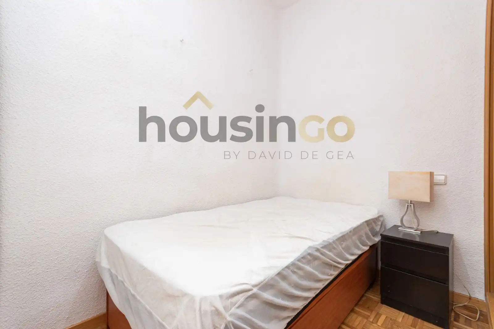 Flat for rent in Madrid  with Heating and Furnished