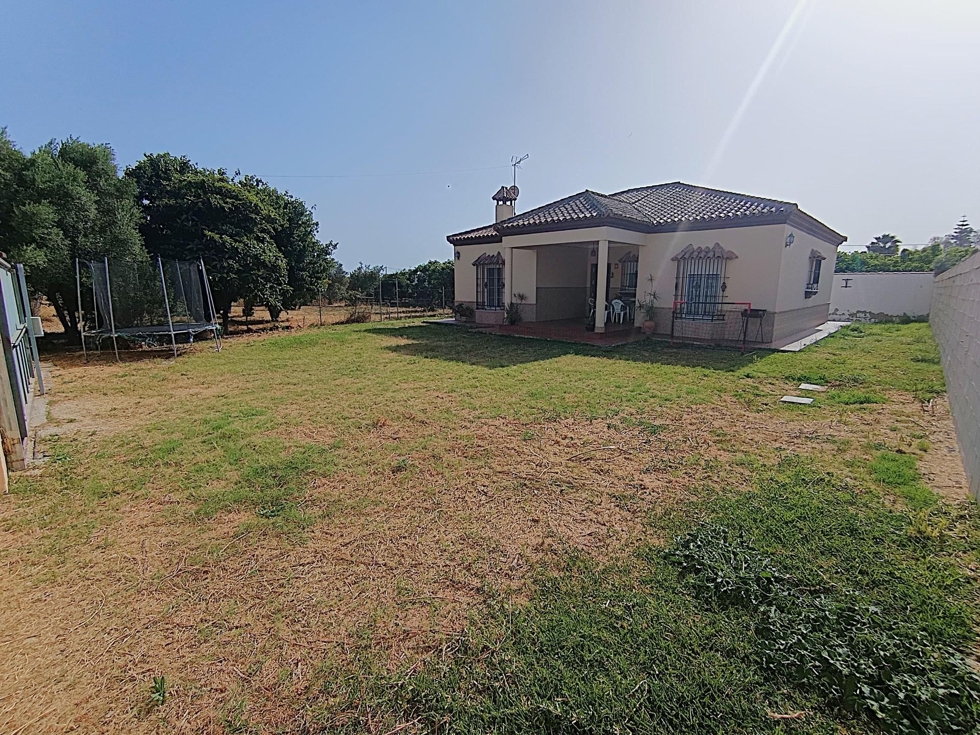 House or chalet for sale in Chiclana de la Frontera  with Private garden, Terrace and Swimming Pool