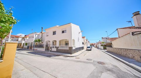 Foto 2 de Casa o chalet en venta en Urbanizacion Pablo Picasso, 64, Baza, Granada