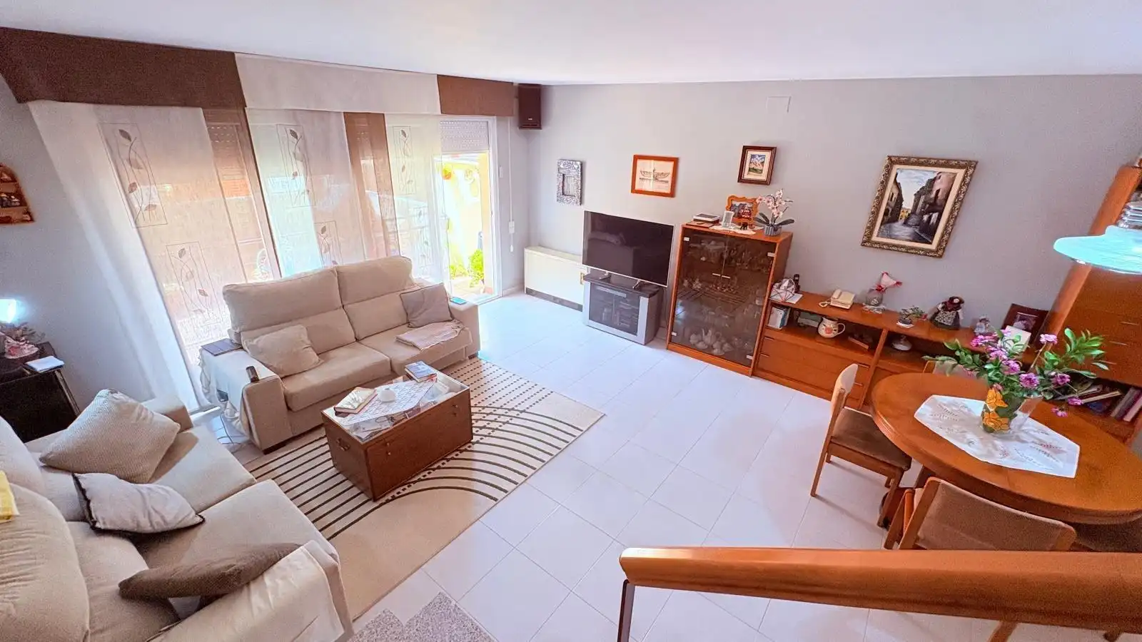 Sala d'estar de Casa o xalet en venda en Castellar del Vallès amb Calefacció i Terrassa