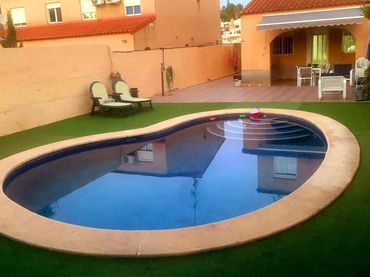Casa pareada con piscina en venta en Sierra Perenchiza - Cumbres de Calicanto - Sto Domingo