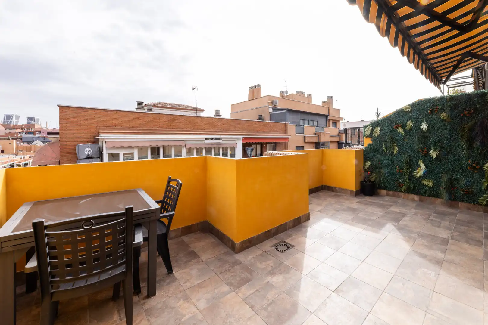 Terrassa de Dúplex en venda en Madrid amb Terrassa, Traster i Moblat