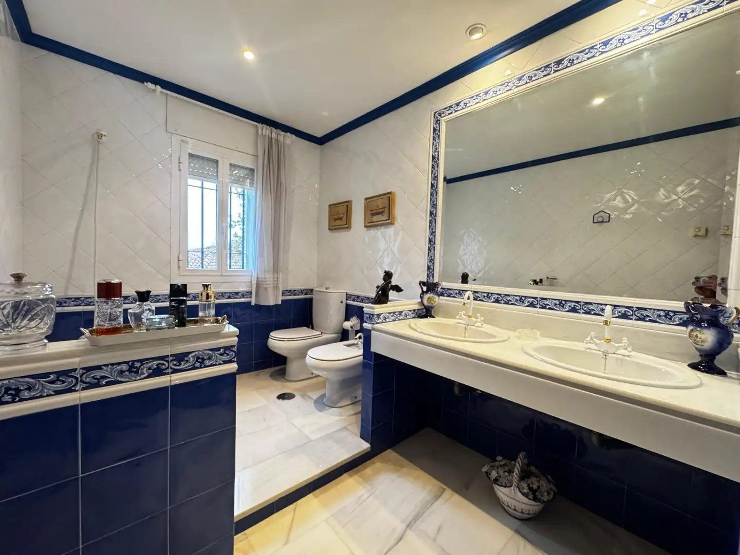 Bathroom of Houses for sale in Córdoba  with Air Conditioner, Private garden and Terrace