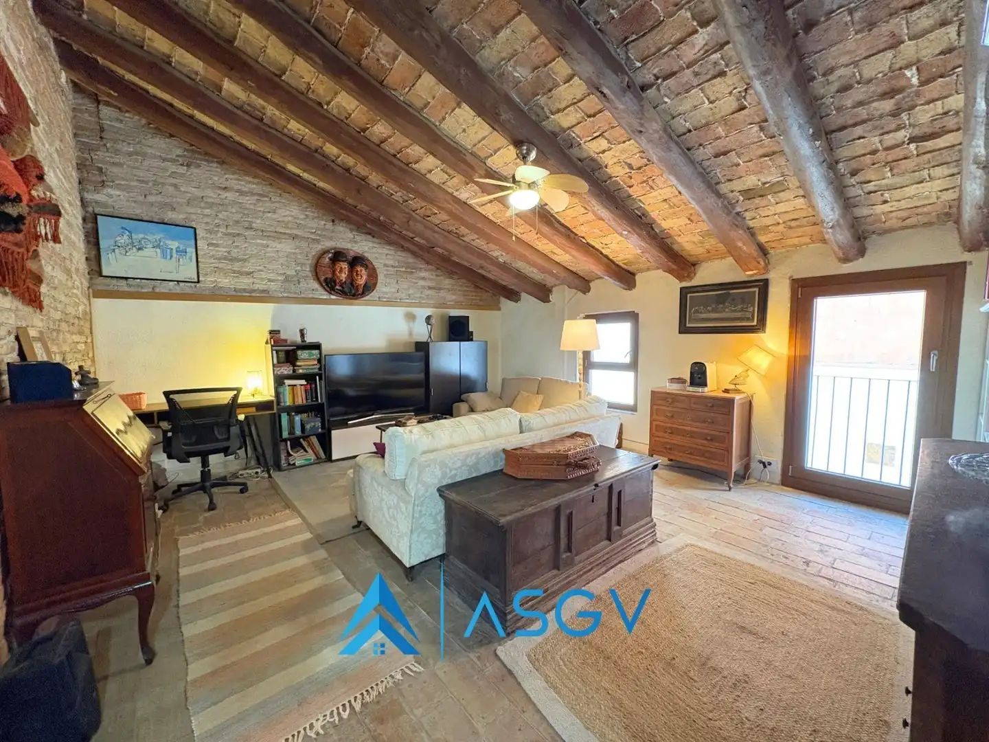 Sala de estar de Casa o chalet en venta en Torrelavit con Calefacción, Terraza y Balcón