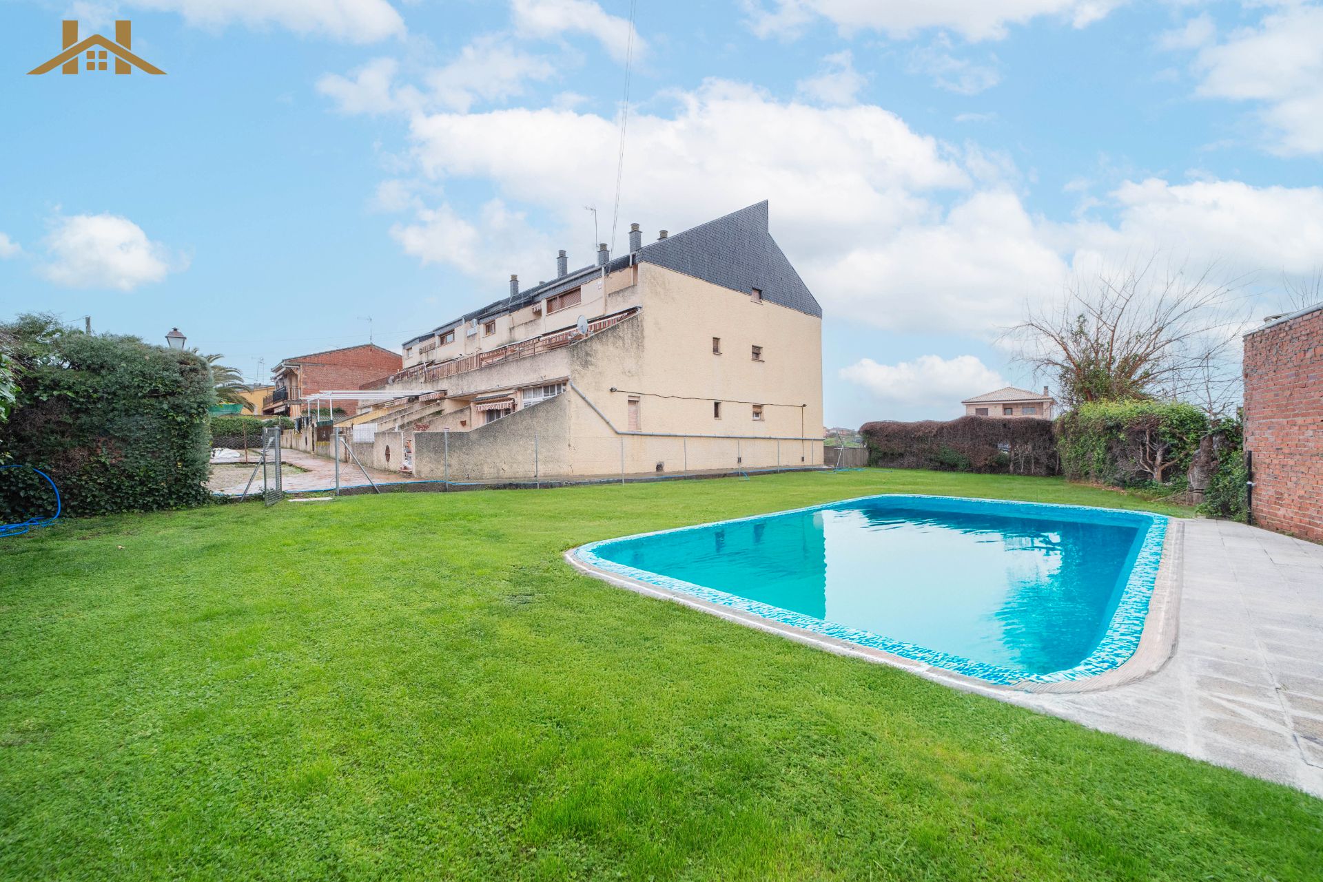 Piscina de Dúplex en venda en Villa del Prado amb Aire condicionat, Parquet i Terrassa