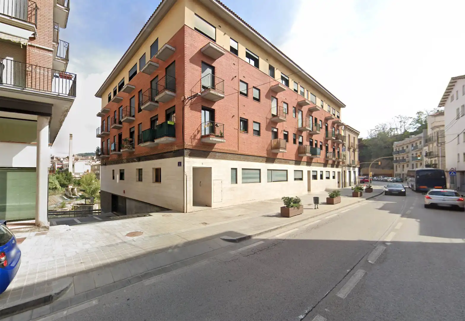 Vista exterior de Piso de alquiler en Sallent con Calefacción, Parquet y Horno