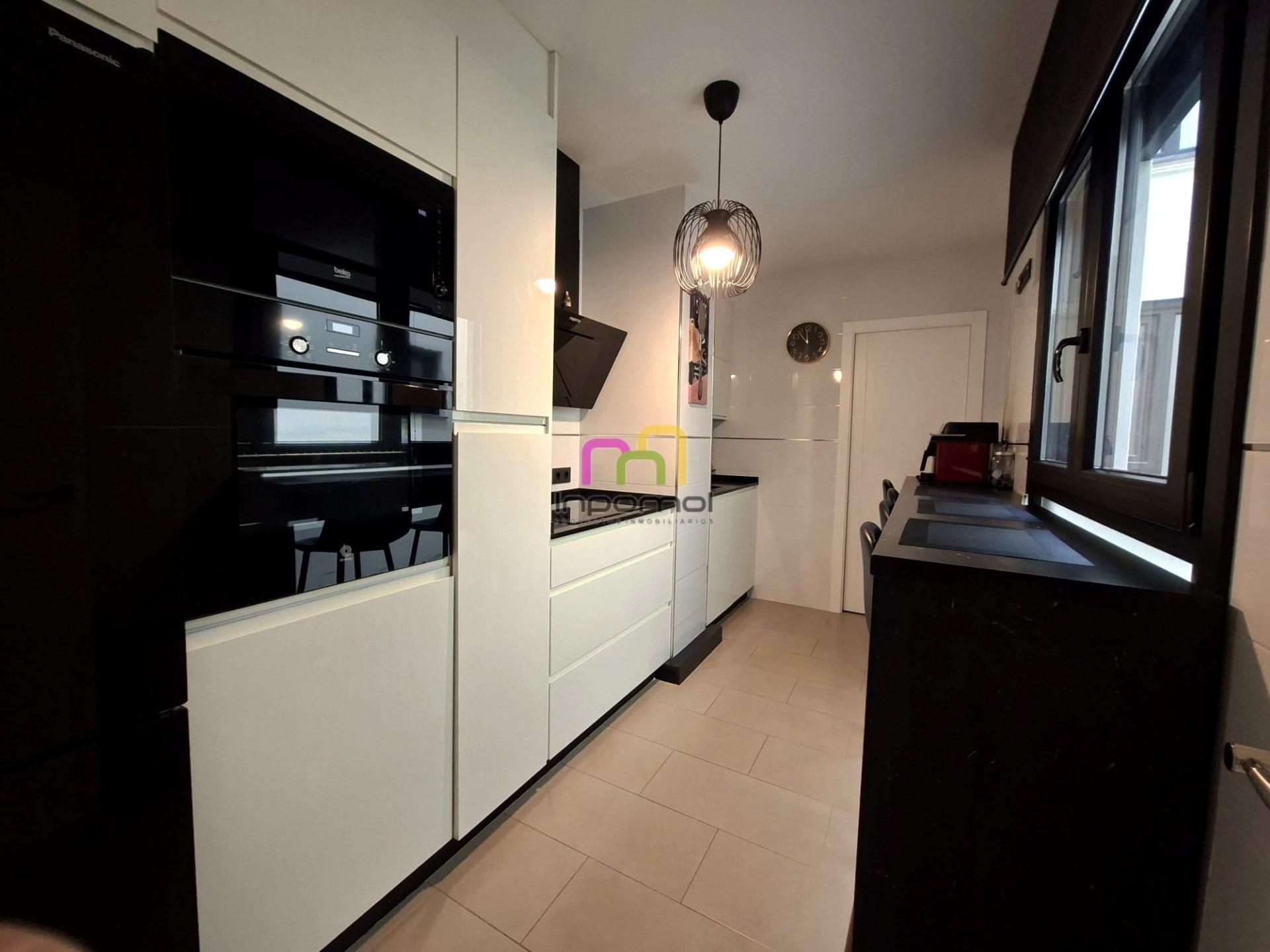 Kitchen of Flat for sale in Badajoz Capital  with Air Conditioner and Balcony
