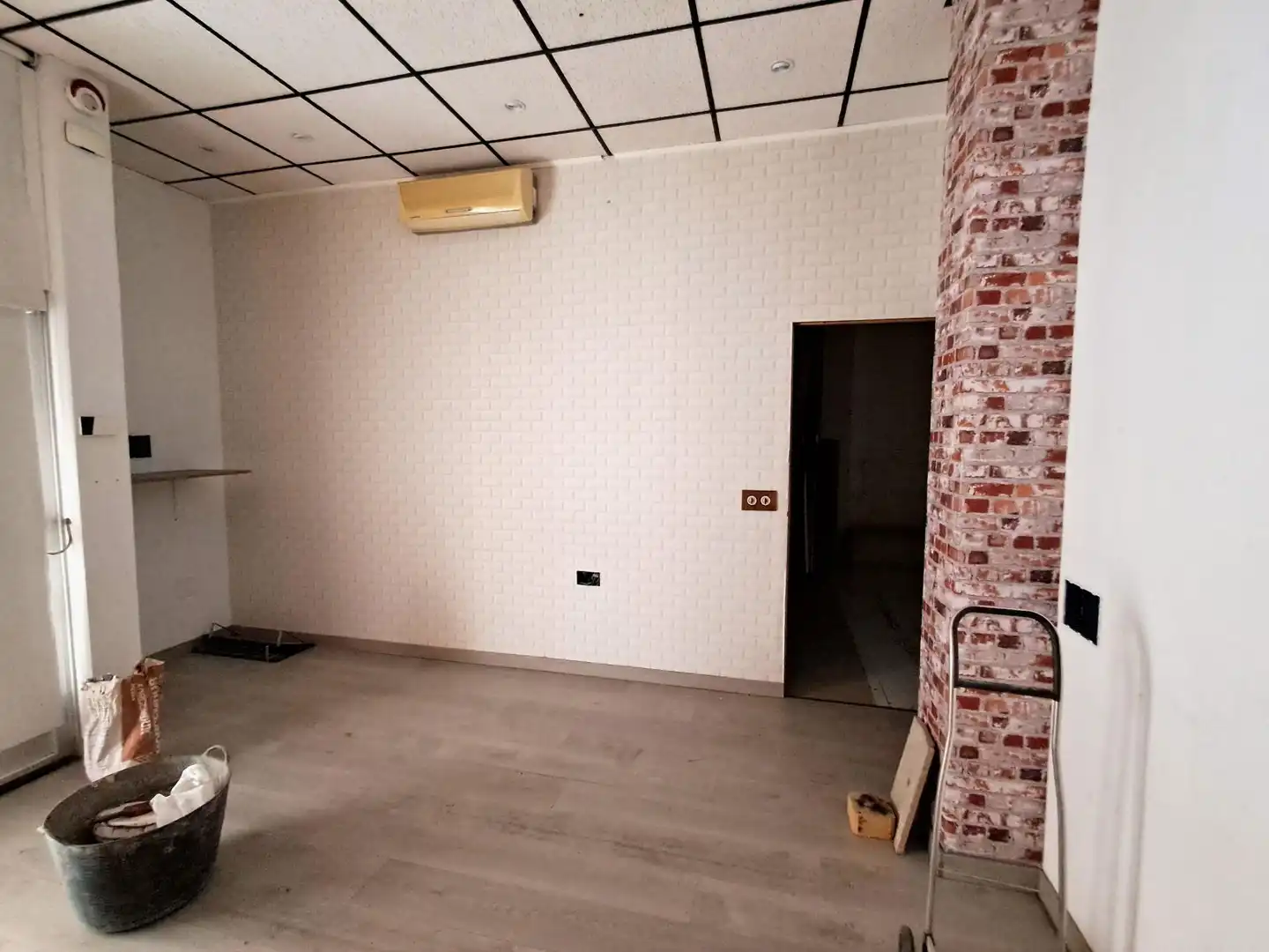 Business premises for sale in Casco Antiguo, imagen 2