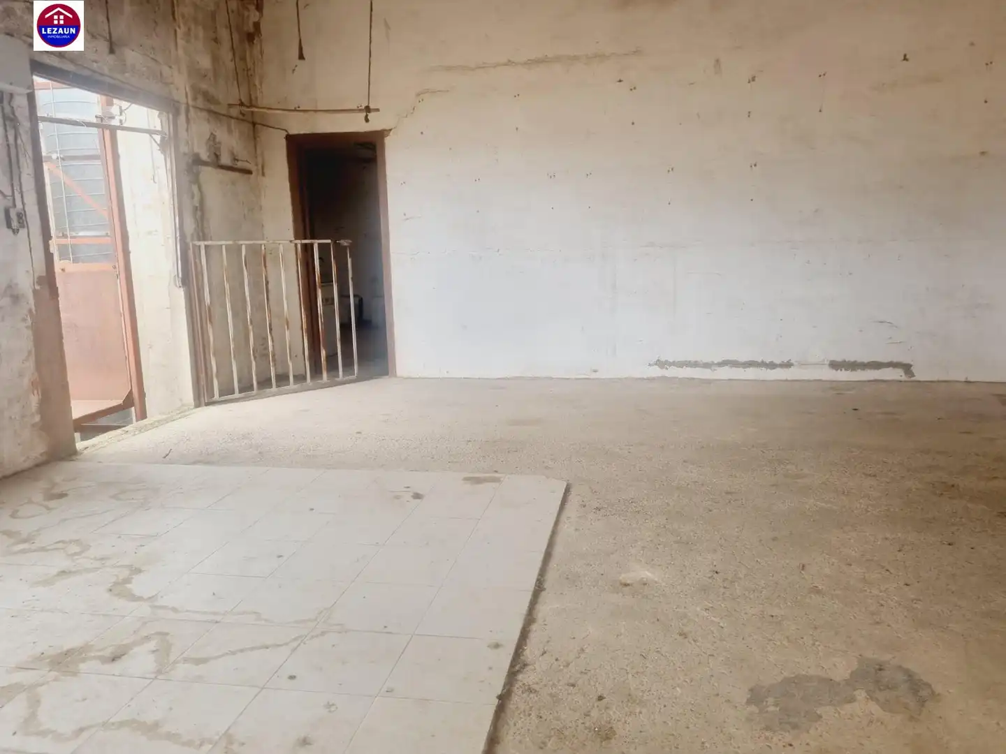 Edificio en venta en Andosilla