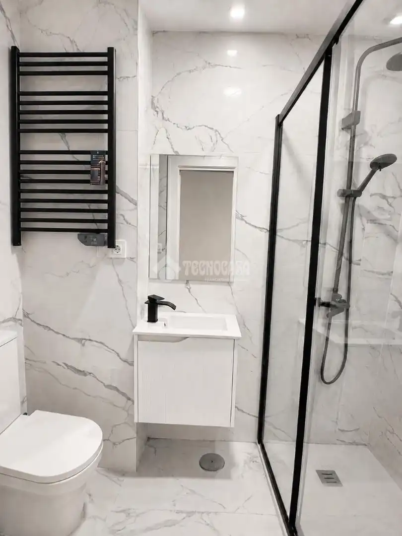 Badezimmer von Wohnung zum Verkauf in Madrid
