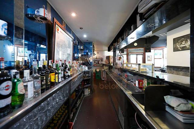 Local comercial en Venta en Erialdea / Centro
