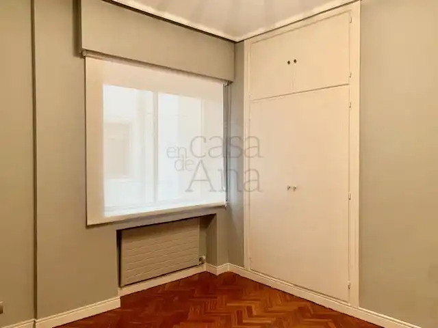 Bedroom of Flat for rent in Bilbao   with Heating