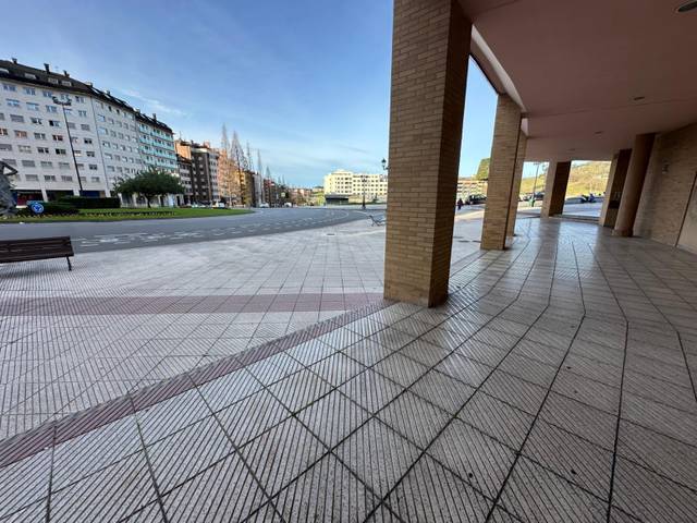 Local comercial en Alquiler en Oviedo - Paseo Avda. La Florida en La Florida