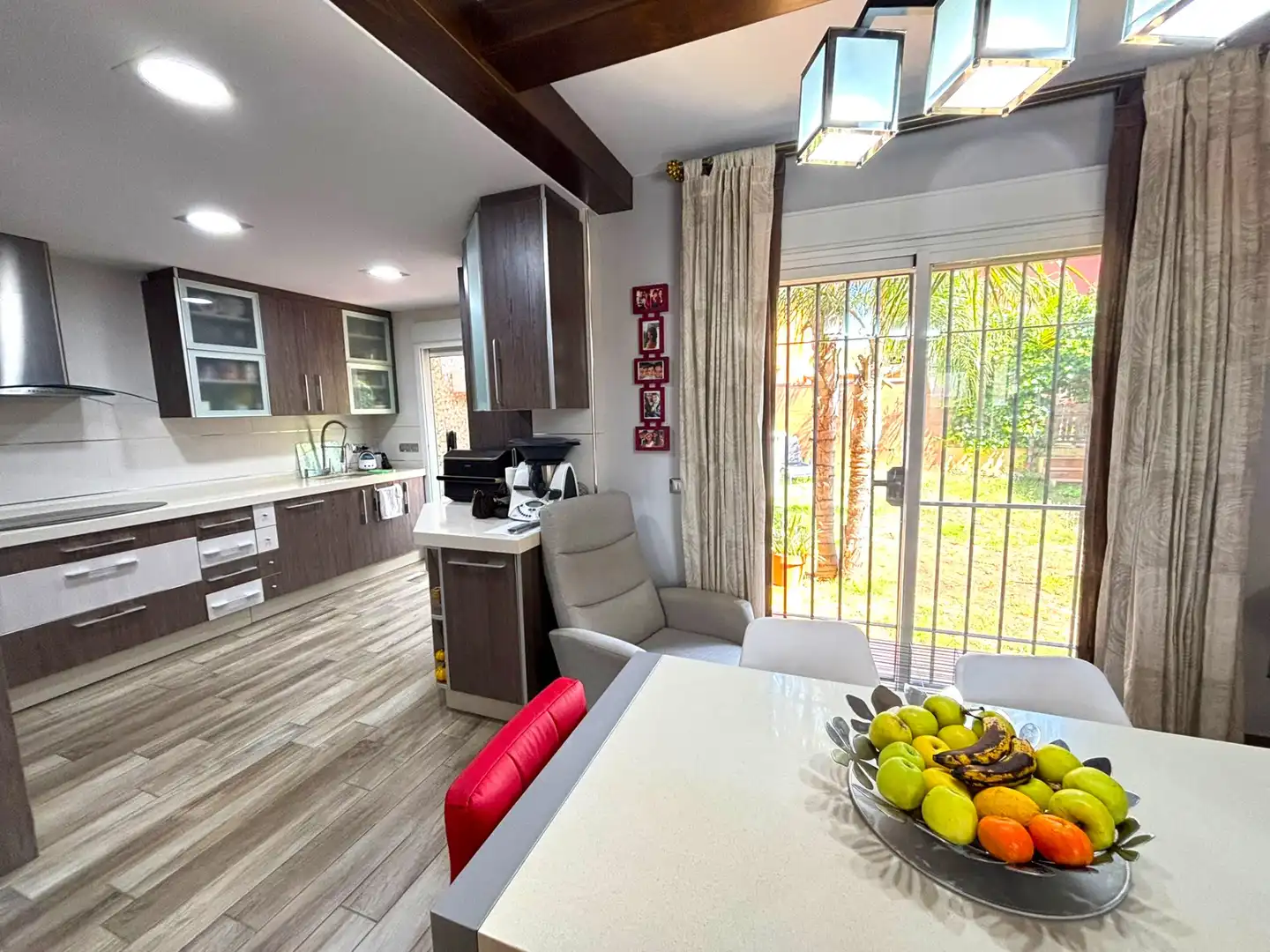 Cocina de Casa adosada en venta en Alhaurín de la Torre con Aire acondicionado, Calefacción y Jardín privado