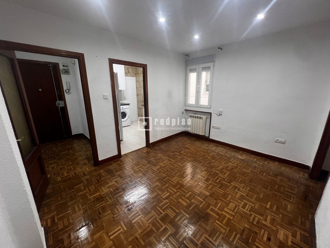 Habitación de Piso de alquiler en  Madrid Capital con Calefacción y Parquet