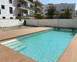 Piscina de Apartament de lloguer en Sant Pere de Ribes amb Aire condicionat i Terrassa