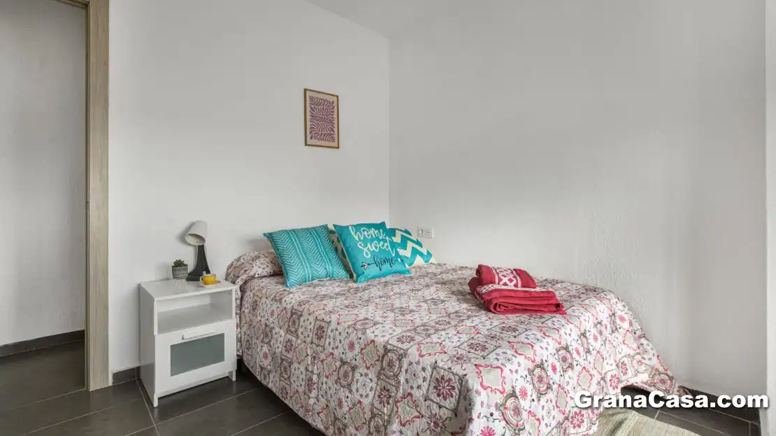 Bedroom of Flat for rent in Maracena  with Air Conditioner, Heating and Furnished