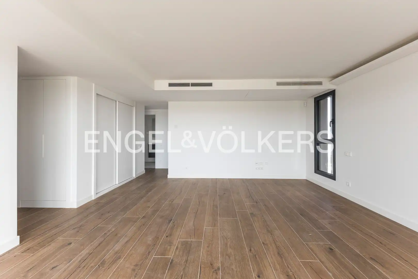 Wohnzimmer von Dachboden zum Verkauf in Madrid mit Klimaanlage, Heizung und Terrasse