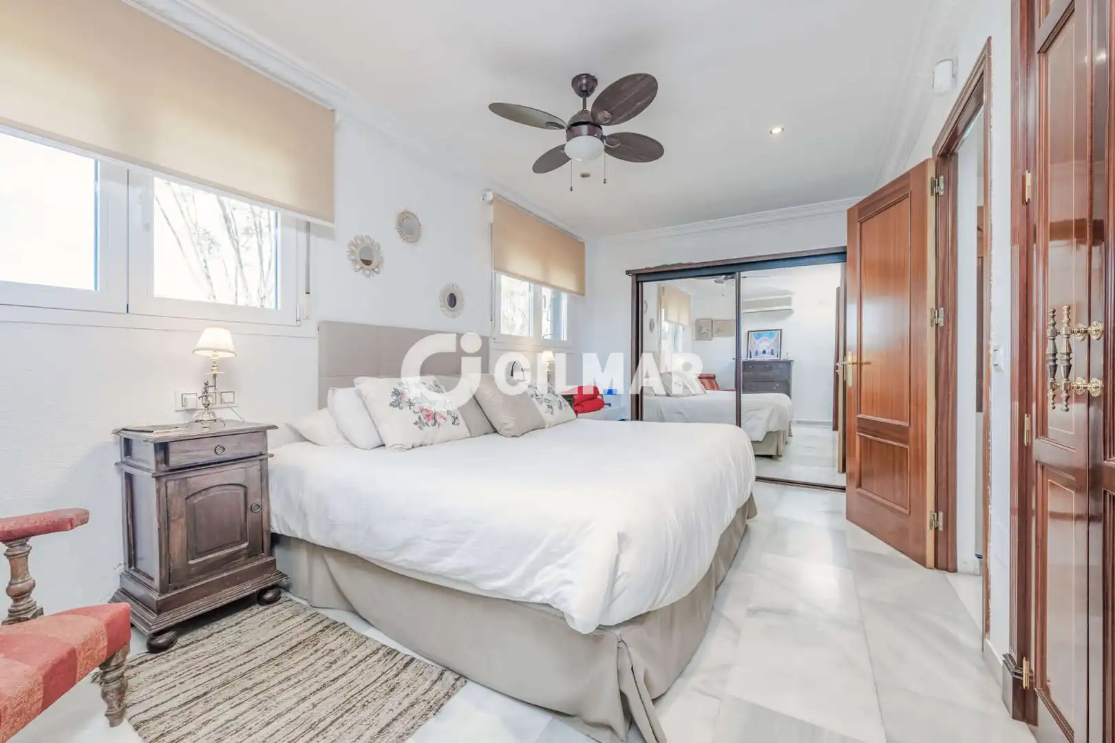 Habitación de Casa adosada en venta en Gelves, Sevilla