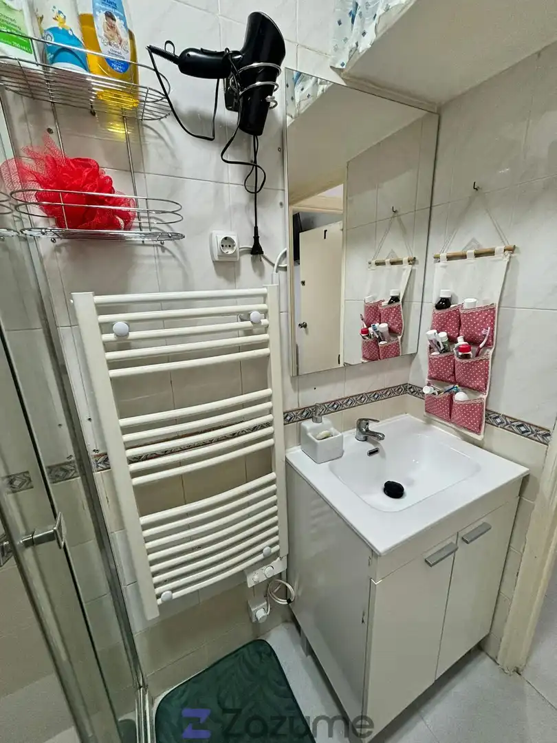 Baño de Piso de alquiler en Madrid con Aire acondicionado, Calefacción y Amueblado