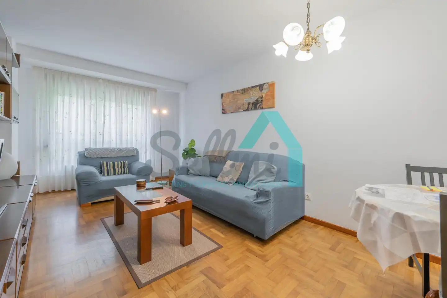 Living room of Flat for rent in Gijón   with Heating, Parquet flooring and Furnished