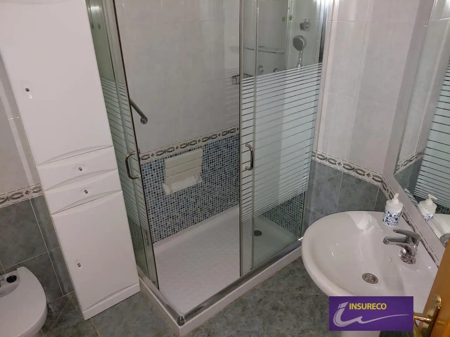 Baño de Piso en venta en León Capital  con Calefacción, Parquet y Terraza
