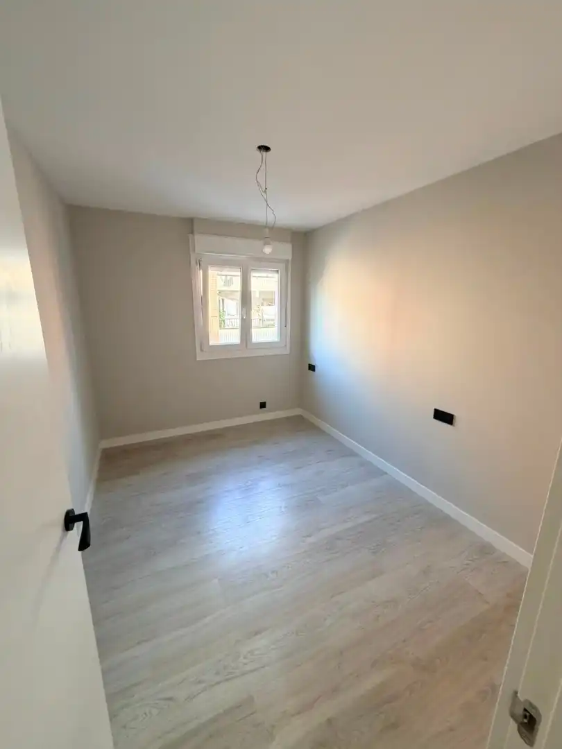 Habitación de Piso en venta en Barakaldo  con Horno y Lavadora