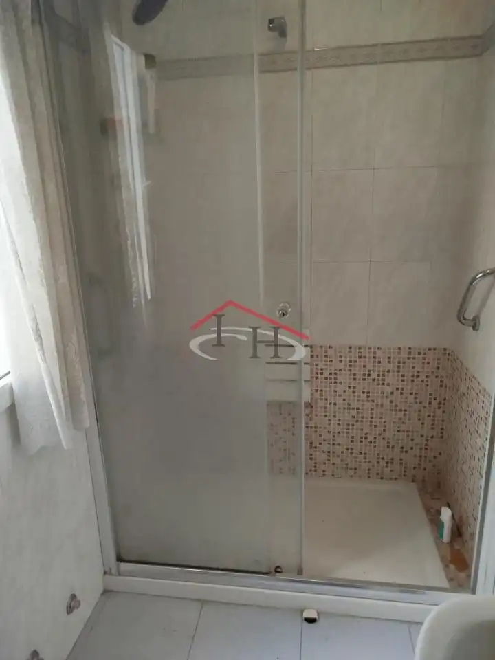 Baño de Piso en venta en León Capital  con Calefacción, Terraza y Trastero