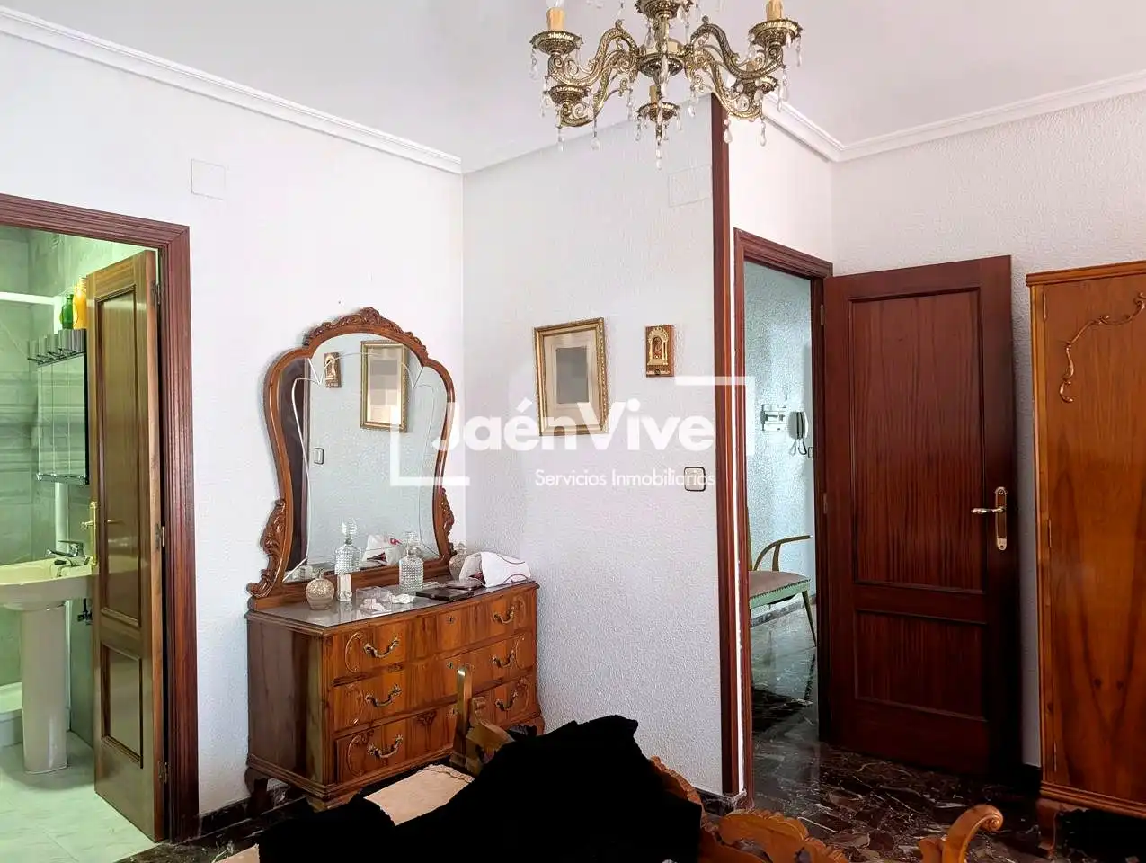 Dormitori de Casa adosada en venda en Jaén amb Aire condicionat, Calefacció i Terrassa