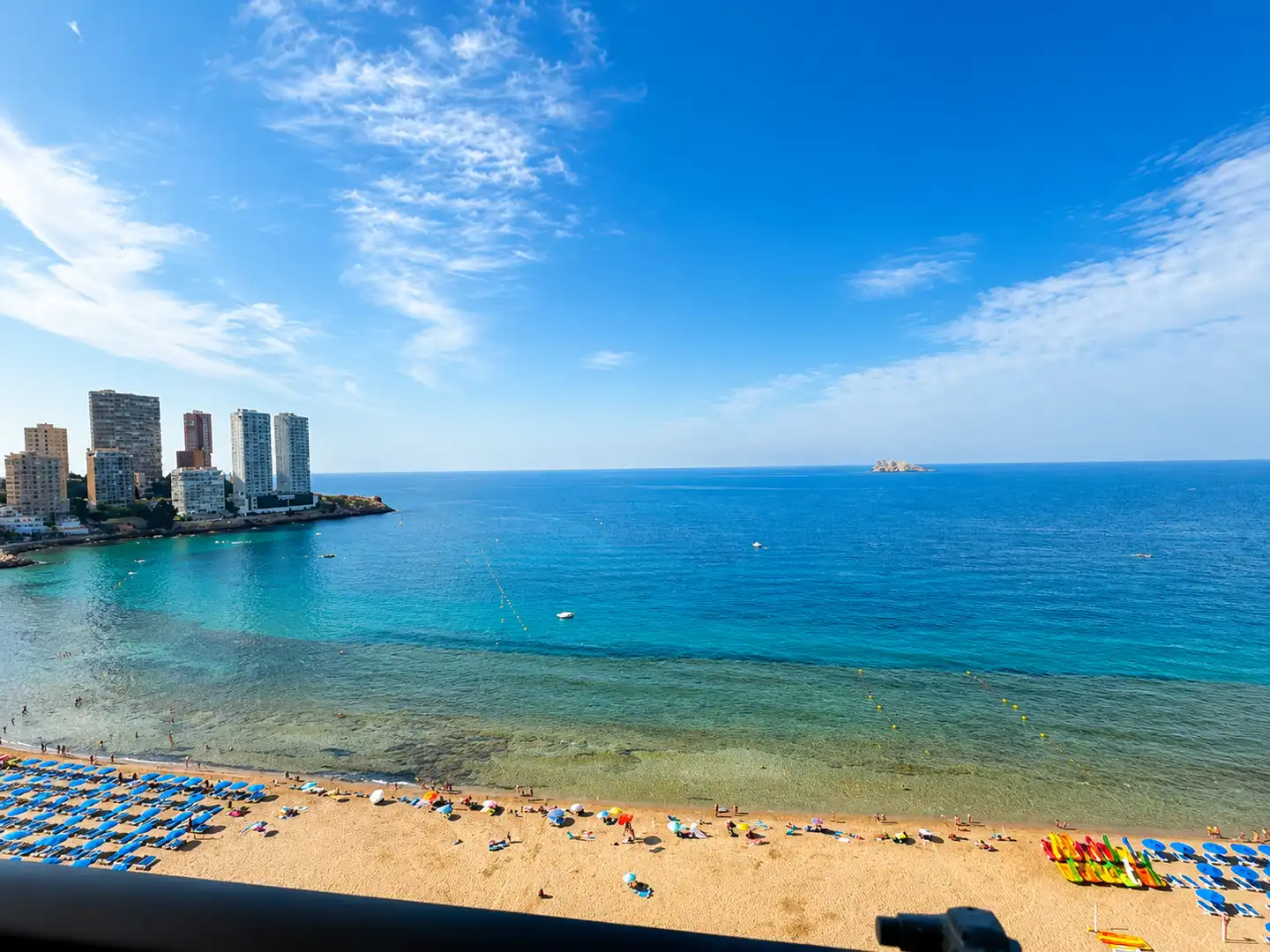 Vista exterior de Apartament de lloguer en Benidorm amb Aire condicionat, Terrassa i Moblat