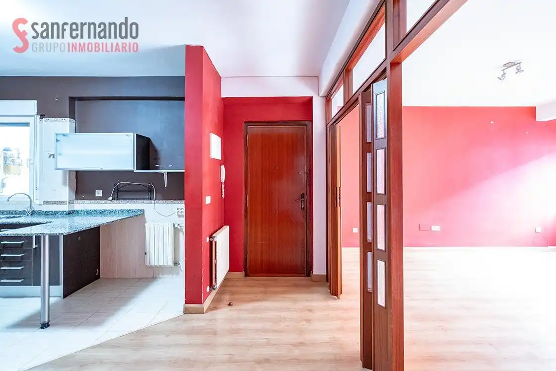 Piso en venta en Torrelavega  con Calefacción y Balcón