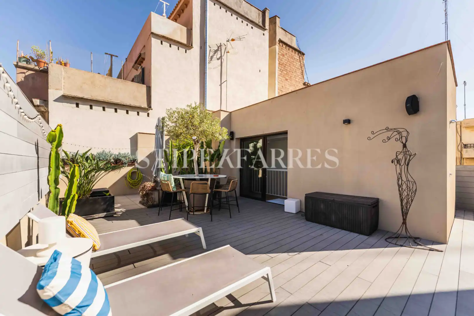 Terraza de Casa adosada en venta en Barcelona con Aire acondicionado, Calefacción y Jardín privado