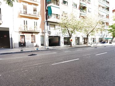 Individual with lift for sale in Sant Andreu