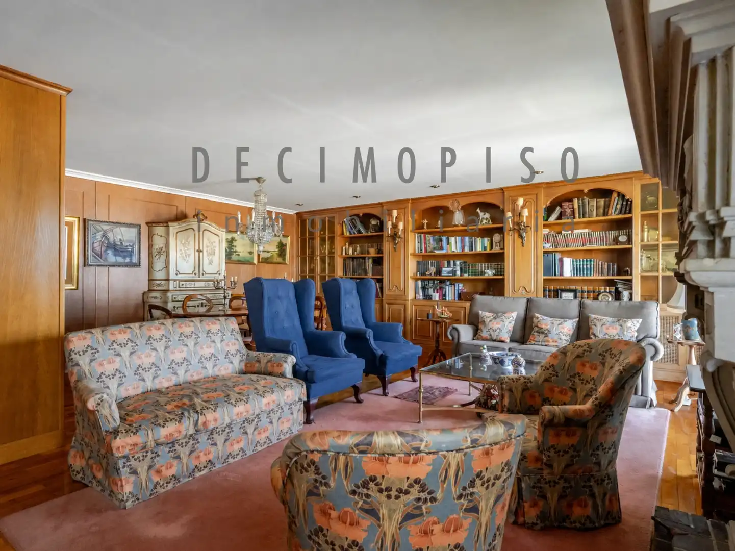 Sala d'estar de Dúplex en venda en Donostia - San Sebastián  amb Calefacció, Terrassa i Traster
