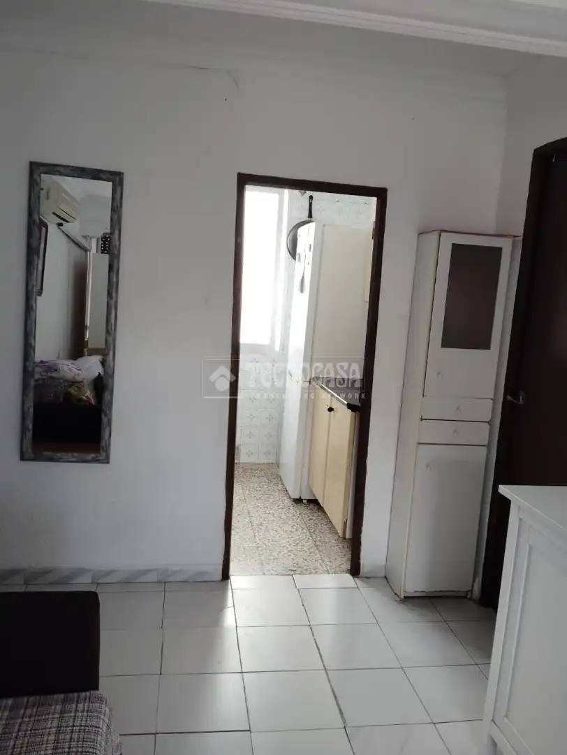 Kitchen of Flat for sale in Sevilla  with Air Conditioner