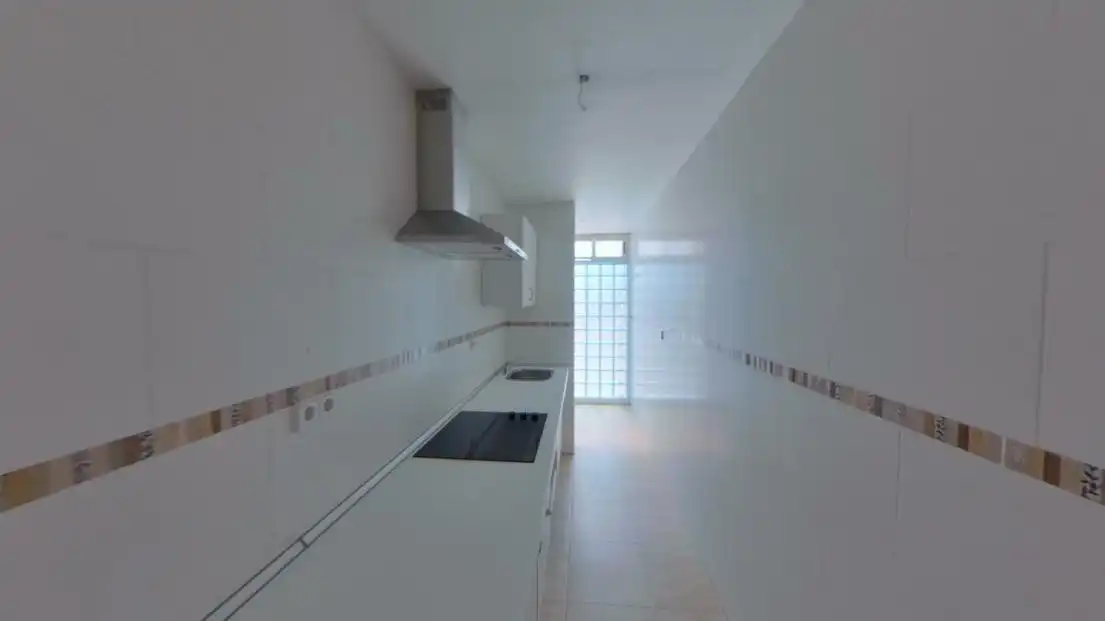 Piso con ascensor en venta en Calle POLO MEDINA 17, imagen 3