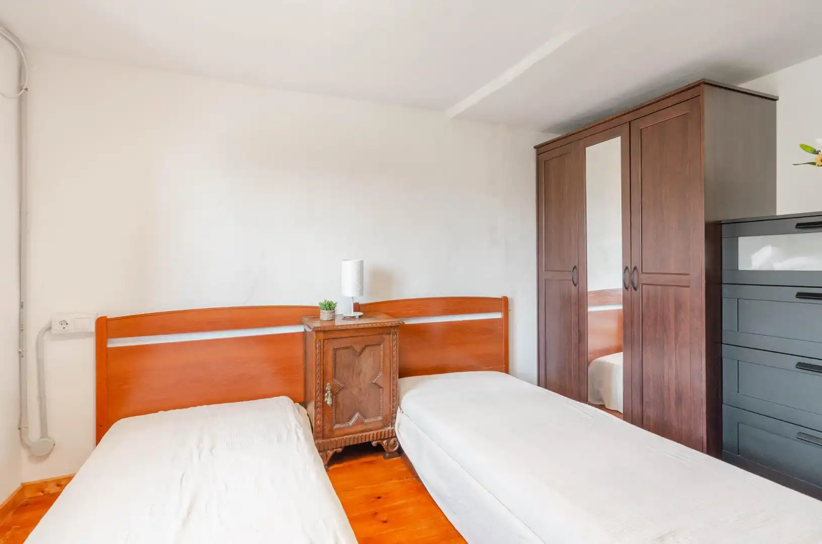 Habitación de Casa adosada en venta en Laviana con Jardín privado y Amueblado