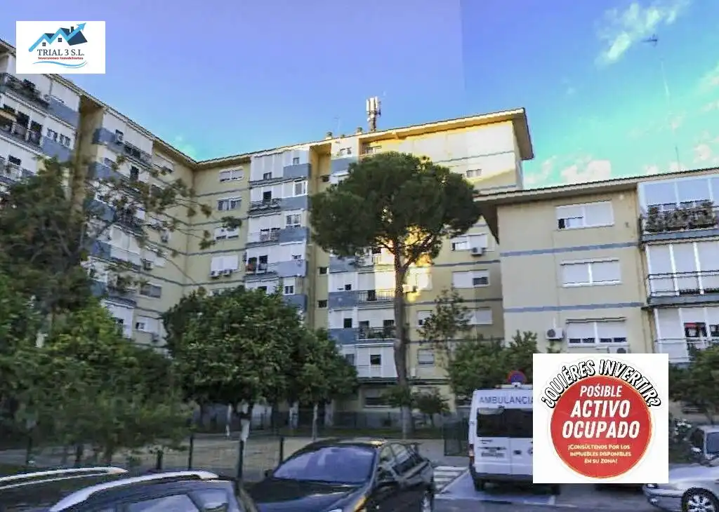 Vista exterior de Piso en venta en  Sevilla Capital