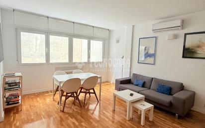 Sala d'estar de Pis en venda en  Madrid Capital