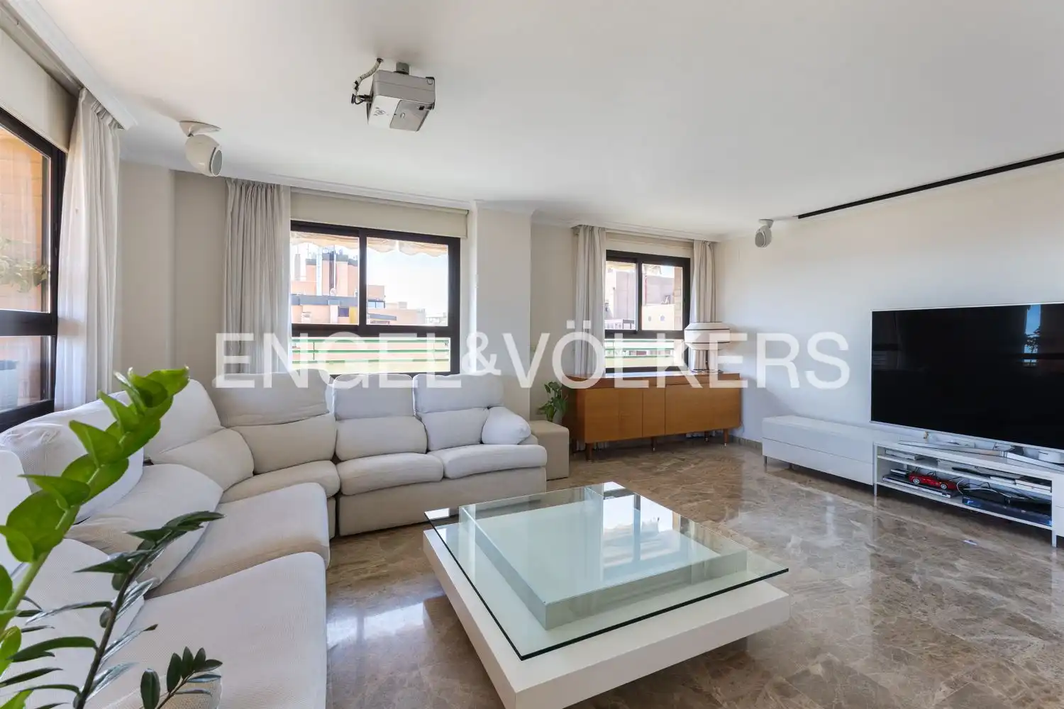 Wohnzimmer von Wohnung zum Verkauf in Valencia mit Klimaanlage, Heizung und Terrasse
