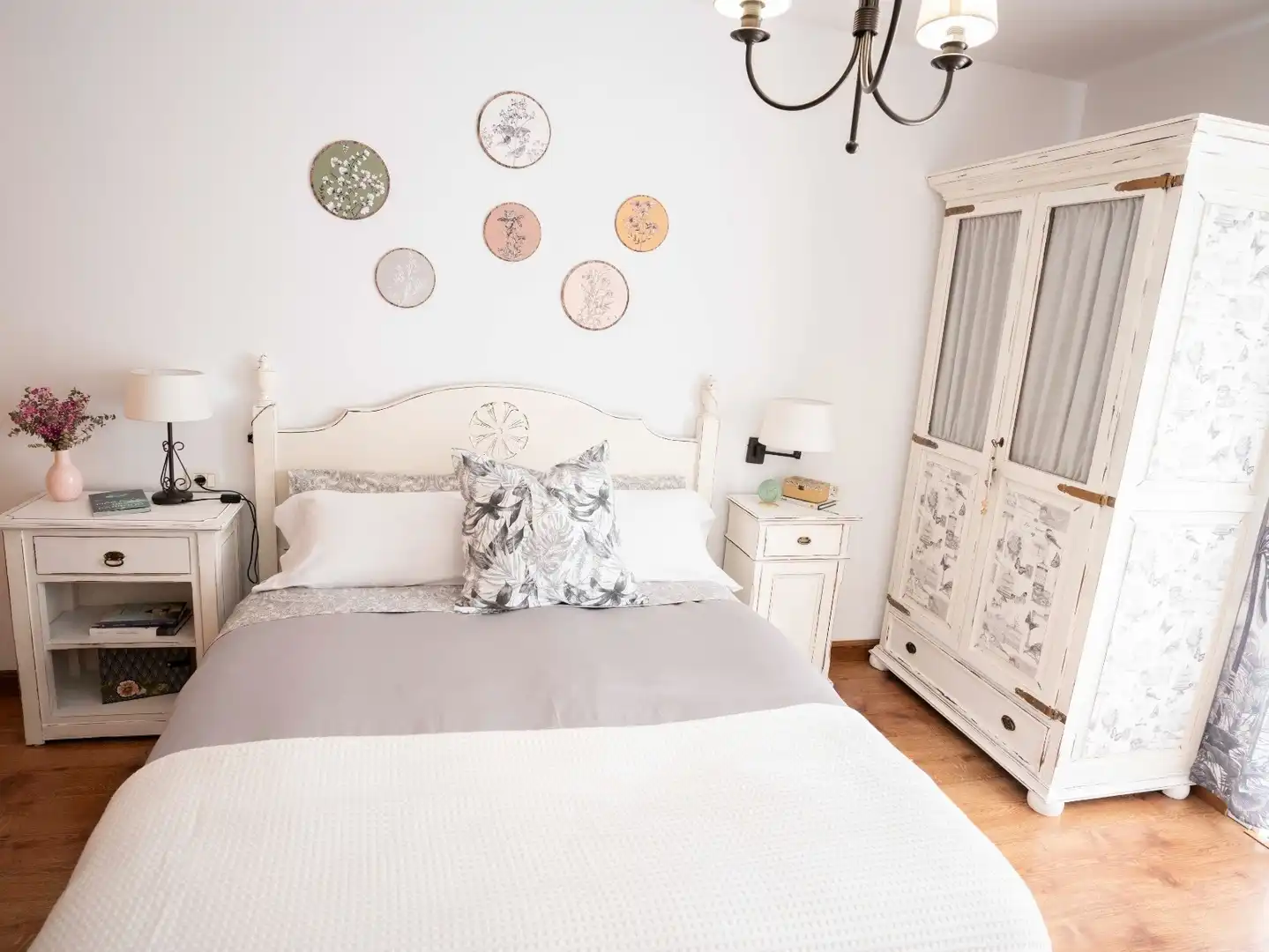 Bedroom of Detached homes for sale in San Cristóbal de la Laguna  with Parquet flooring, Terrace and Furnished