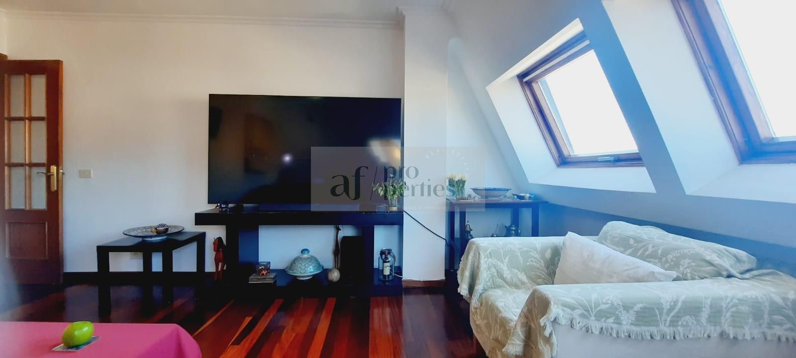 Living room of Attic for sale in Marín  with Heating, Parquet flooring and Storage room
