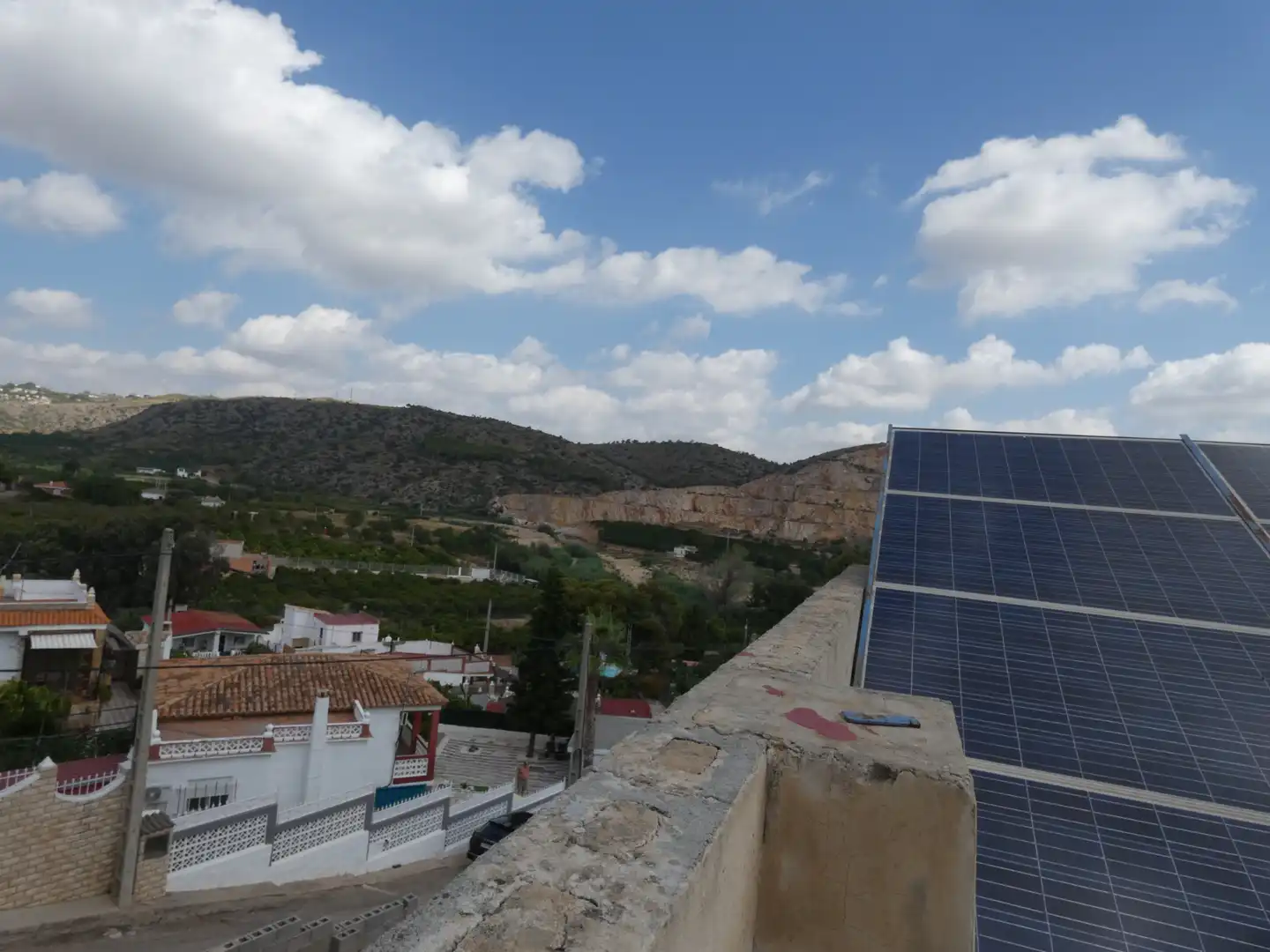 Vista exterior de Casa o xalet en venda en Torrent amb Aire condicionat, Calefacció i Jardí privat