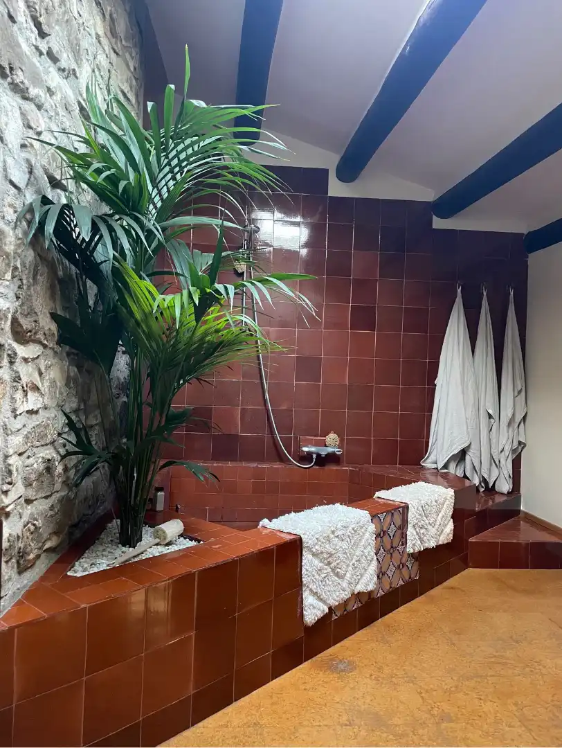 Badezimmer von Country house zur Miete in Girona mit Heizung, Privatgarten und Schwimmbad