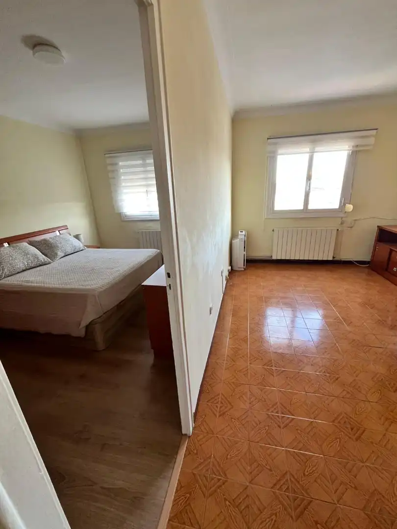 Dormitori de Pis en venda en L'Hospitalet de Llobregat amb Aire condicionat, Calefacció i Parquet