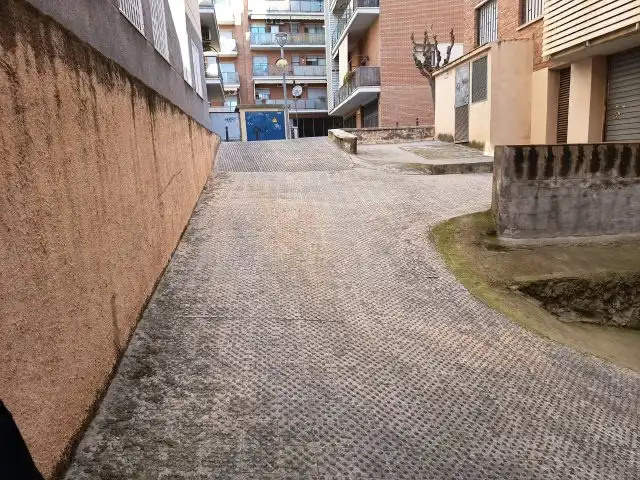 Parkplatz von Garage zum Verkauf in Esparreguera