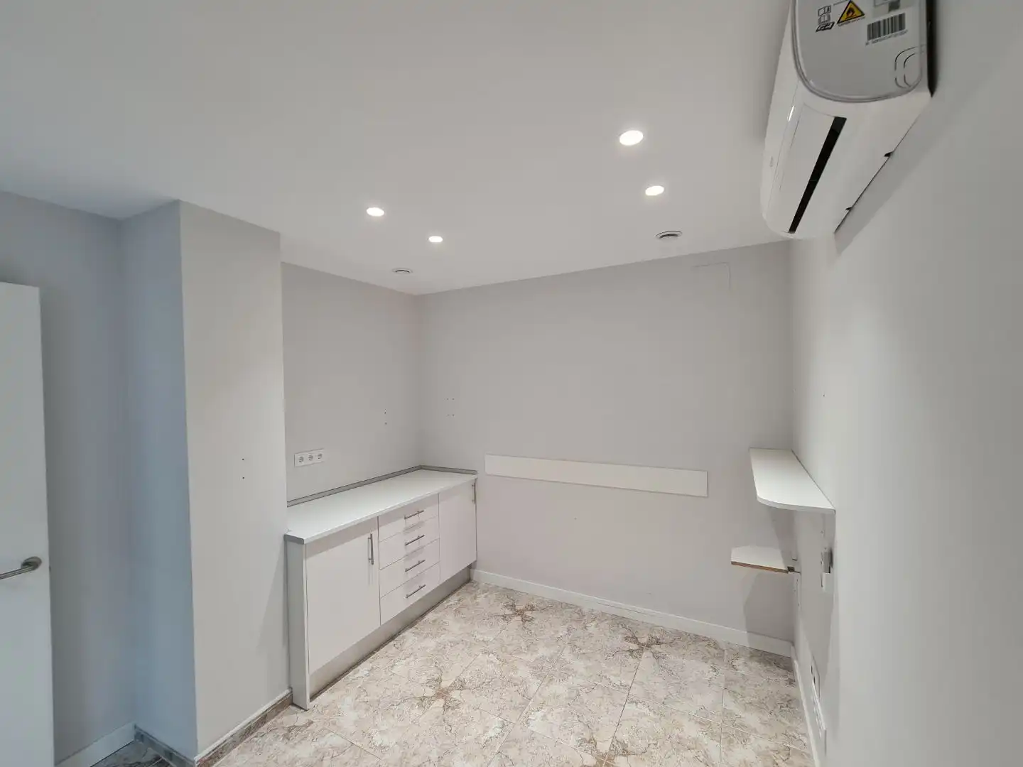 Local comercial de lloguer a jacint verdaguer 32, imagen 44