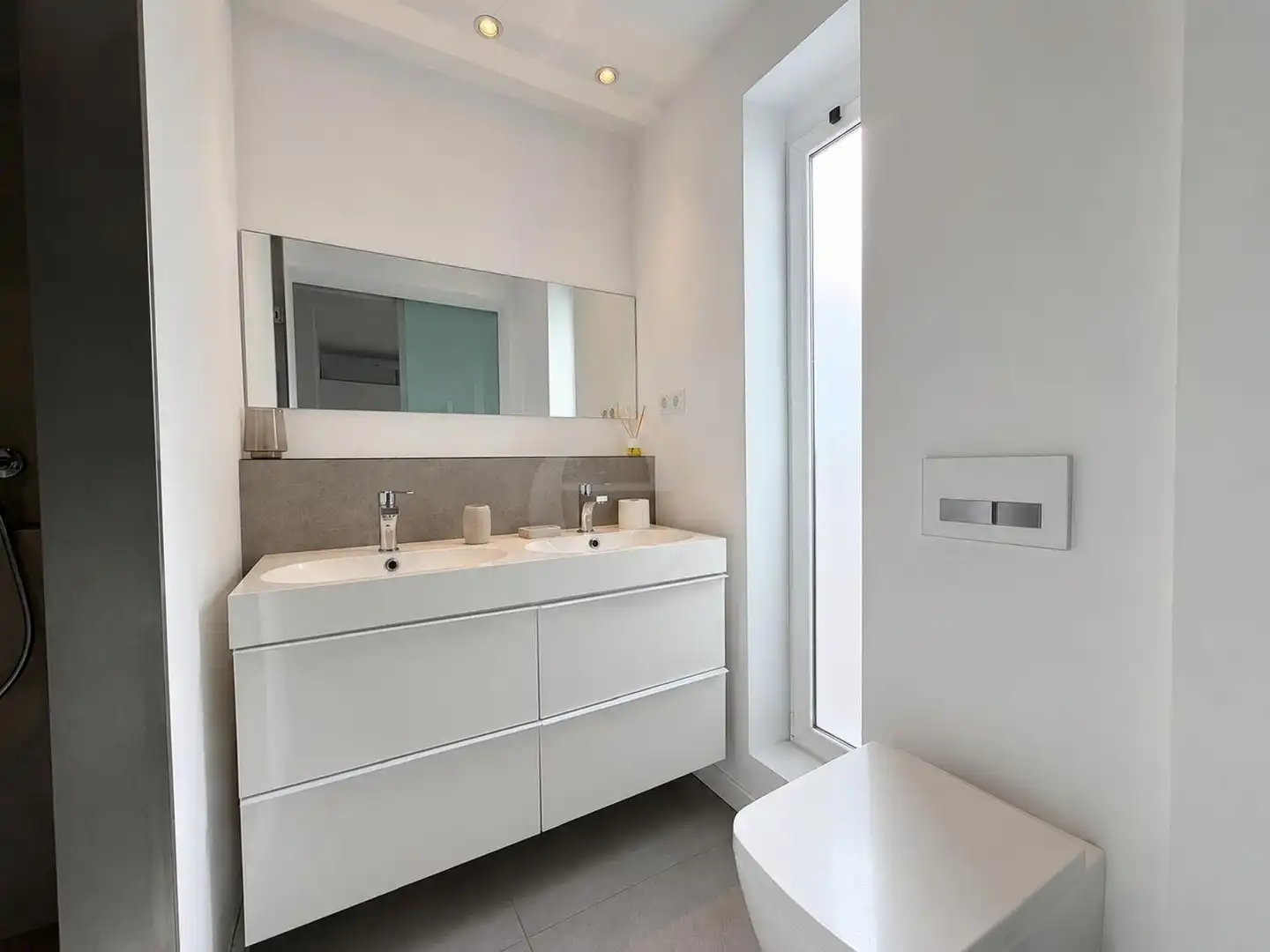 Badezimmer von Dachboden zur Miete in Valencia mit Klimaanlage, Terrasse und Möbliert