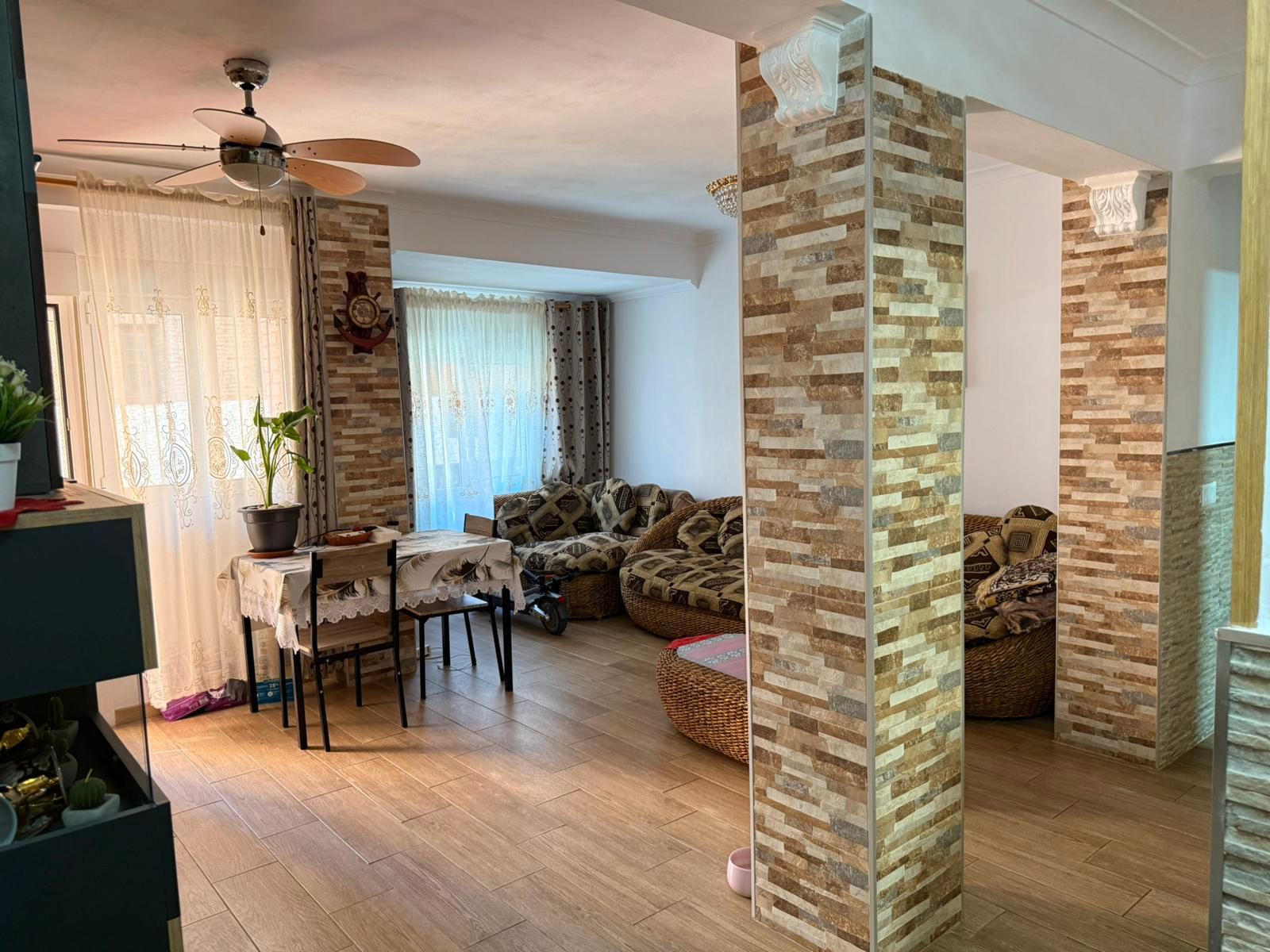 Living room of Flat for sale in Paterna  with Air Conditioner, Terrace and Balcony